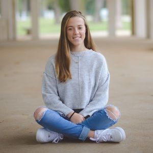 Meet your Posher, Ella